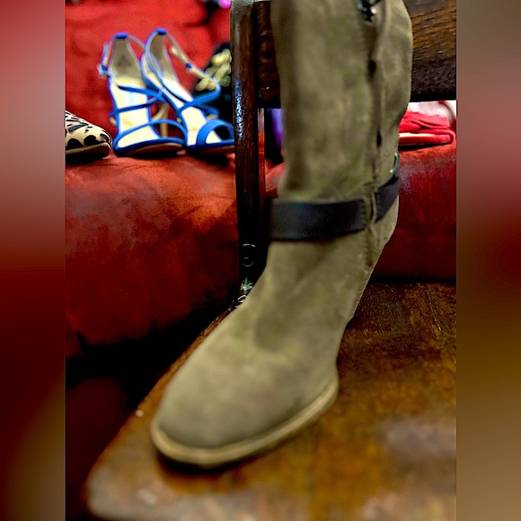 Dolce Vita Tan Dark Taupe Hawthorne Suede Boot - Picture 5 of 11